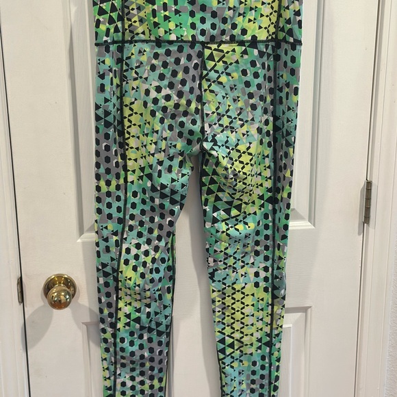 Victorias Secret knockout leggings Sz L - Picture 3 of 4